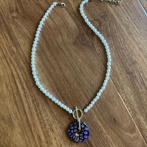 Pearl and glass pendant necklace